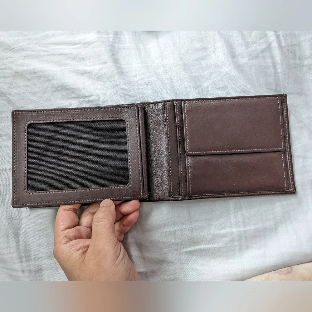 EUC Guy Laroche men's bi-fold wallet dark brown, leather